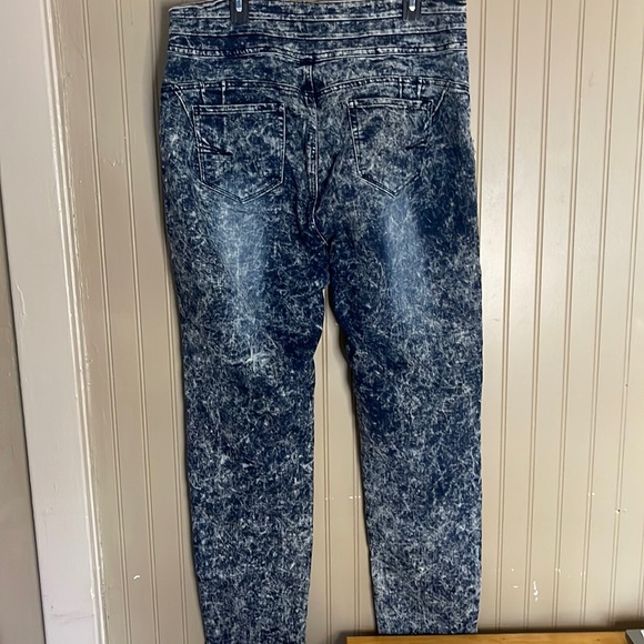 Plus Size Stone wash jeans size 20 - Picture 2 of 5